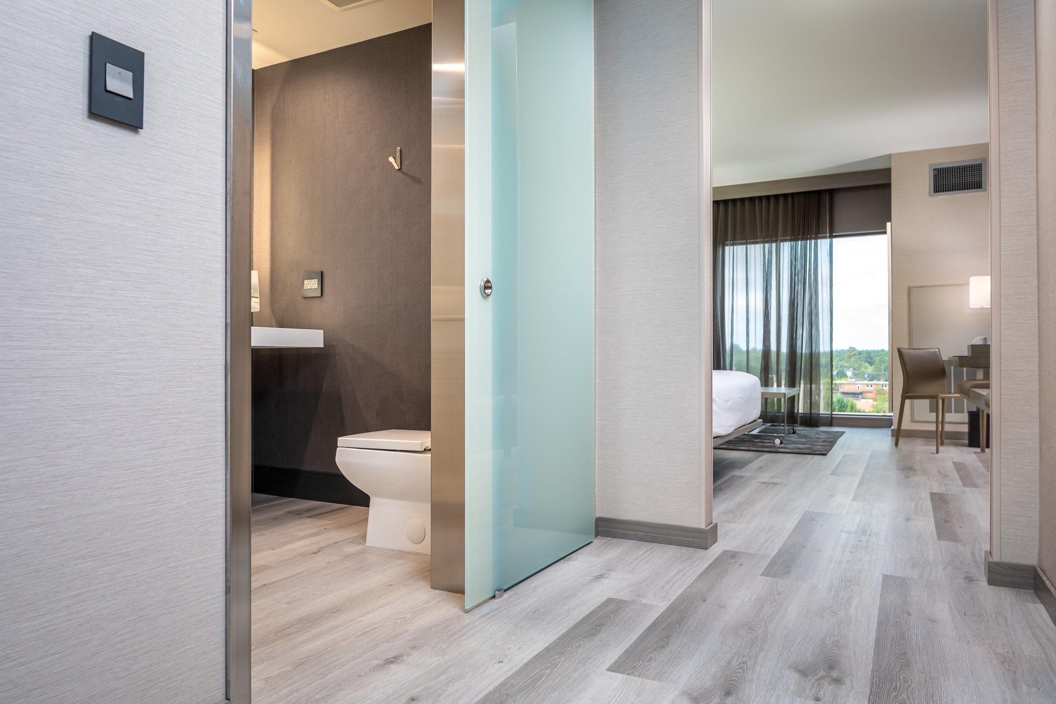 MONARCHSP EVEREST (Hotel Room)